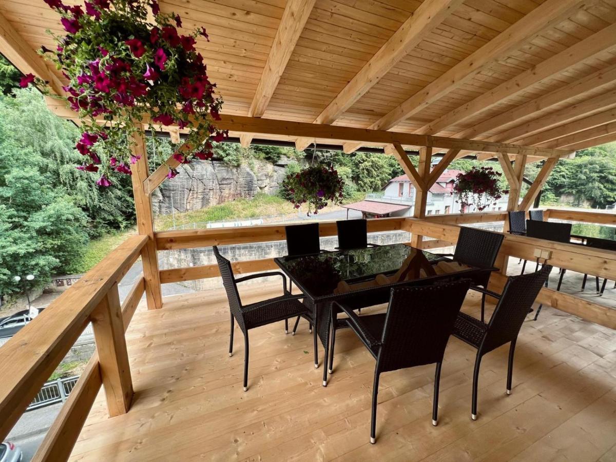 Pension Aperol Hrensko Exterior photo